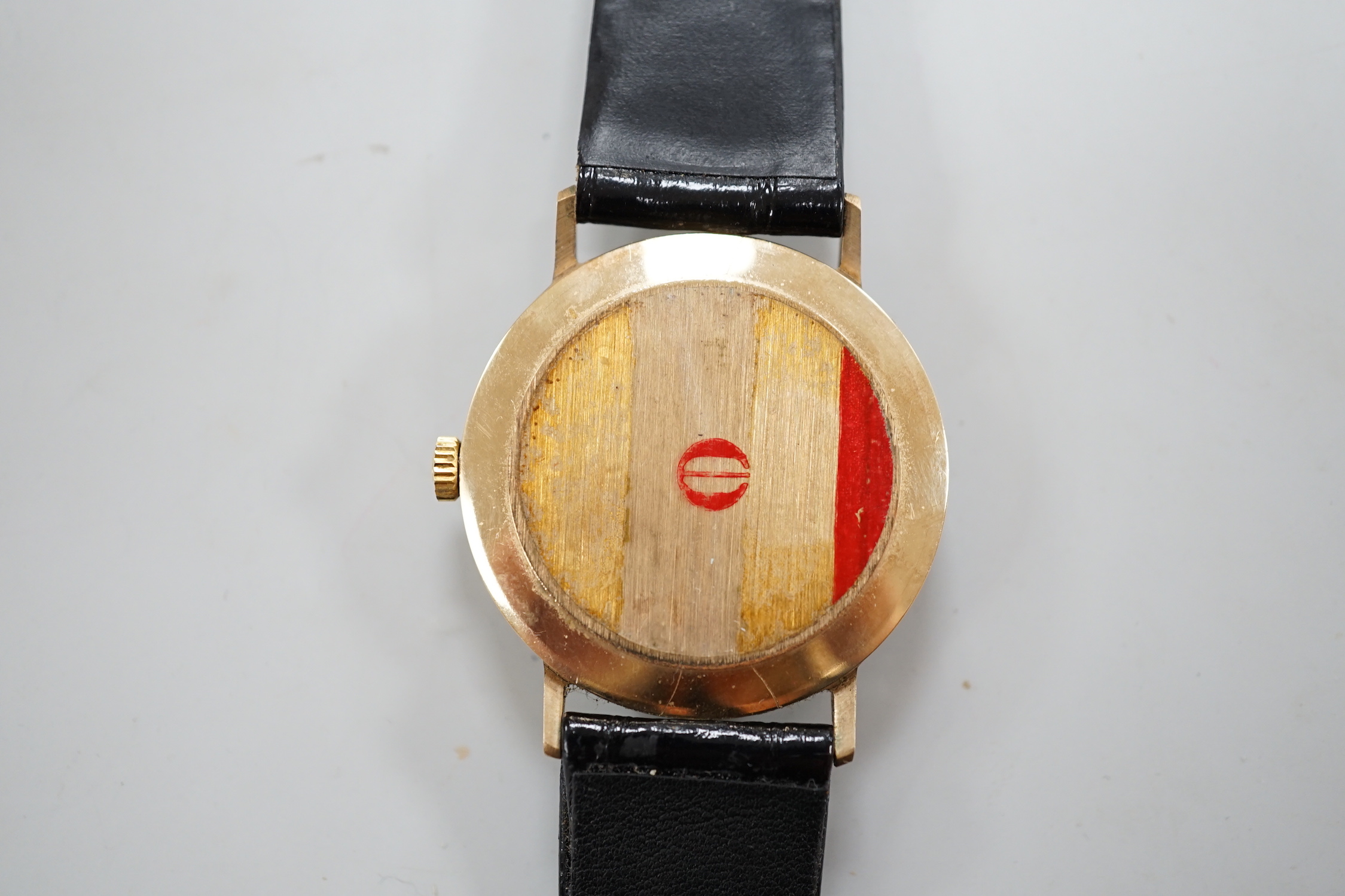 A gentleman's 9ct gold Marvin Revue manual wind wrist watch, with Marvin box.